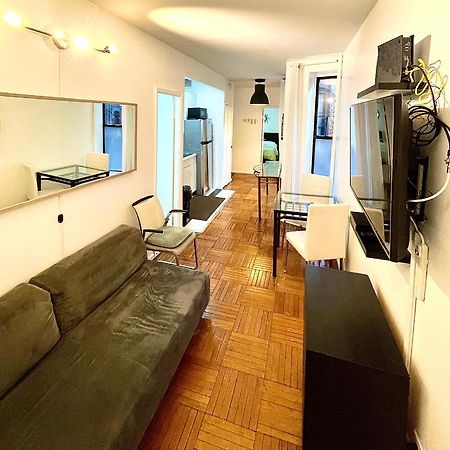 Stunning Two Bed Apt Hells Kitchen Apartment Ню Йорк Екстериор снимка